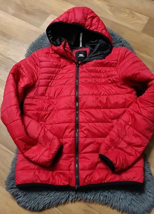 Красива,легка ,чоловіча осіння курточка.европа.