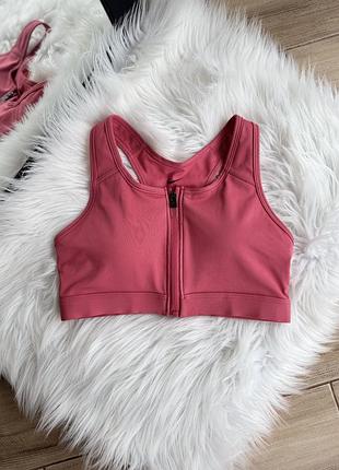 Спортивный топ nike