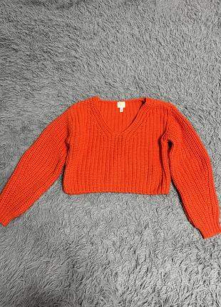 Светр жіночий