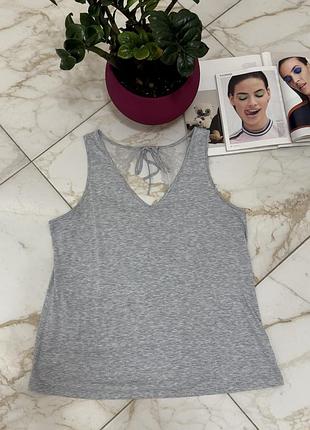 Жіноча базова сіра маєчка з мереживом і завʼязками на спинці