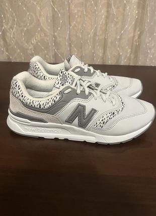 Жіночі кросівки new balance 997h