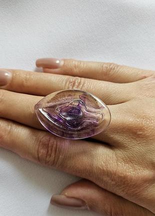 Екстравагантна каблучка ручної роботи