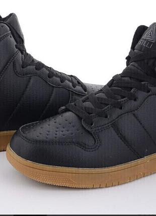 Чоловічі  зимові кросівки