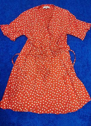 Красное платье с запахом и принтом в виде белых сердец ♥️🤍next