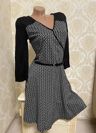 Стильна сукня, плаття