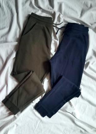 Утепленные зауженные брюки