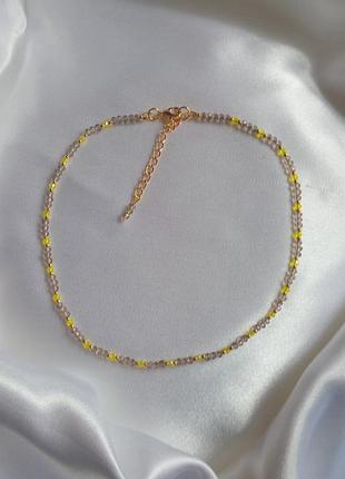 Чокер з димчастих та золотисто жовтих чеських кришталевих бусин (2-3 мм)