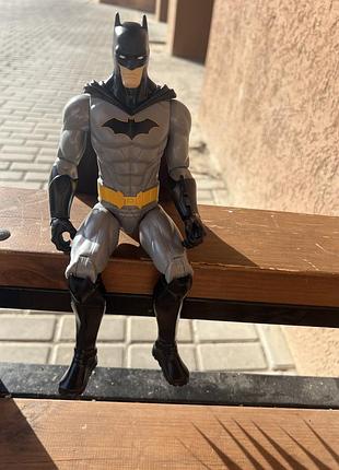 Супергерой batman 12-inch rebirth action figure. лялька бетмен