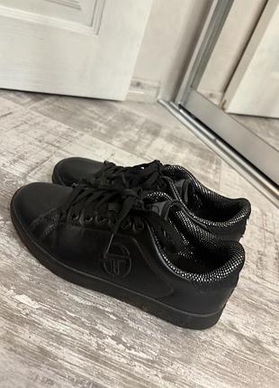 Кеди чорні на шнурках спорт шик