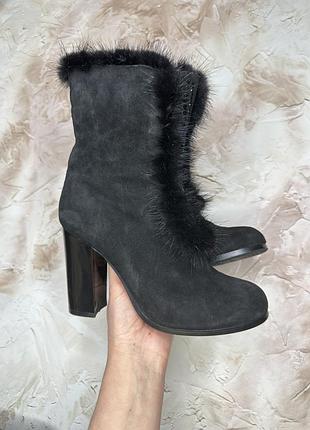 Зимові сапожки на підборі