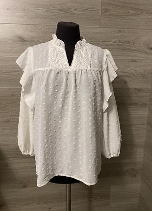 Гарна блуза біла хс 6-8