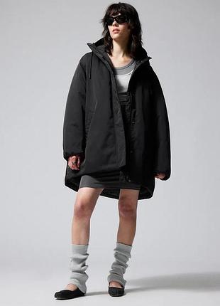 Стильна тепла куртка оверсайз weekday