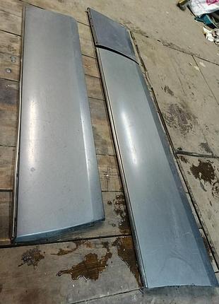 Накладка молдинг передніх дверей правий mercedes w124 1246901640