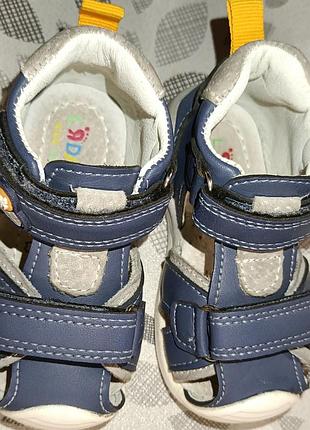 Сандалии детские ортопедические для мальчика 
размер 18