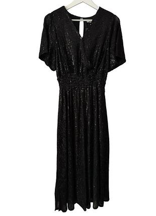 Сукня з паєтками
