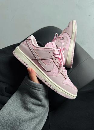 Кросівки nike dunk low wmns lace pack/regal pink