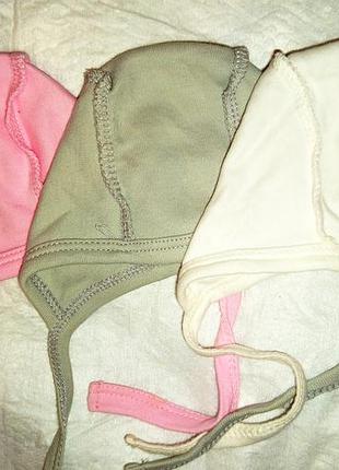 Набор чепчиков