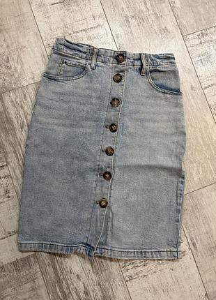 Джинсова спідниця на ґудзиках денім