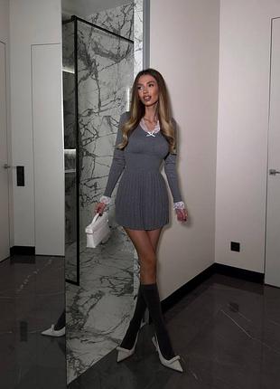 Виточена трикотажна сукня