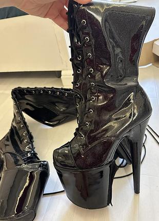 Стріпи ботфорти