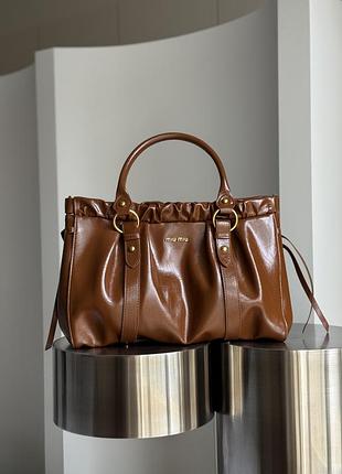 Сумка премиум brown vitello lux leather gathered tote