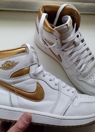 Жіночі шкіряні кросівки nike air jordan 1 retro hi og fd2596 107 (оригінал)