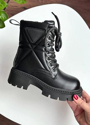 Зимові черевики для дівчинки