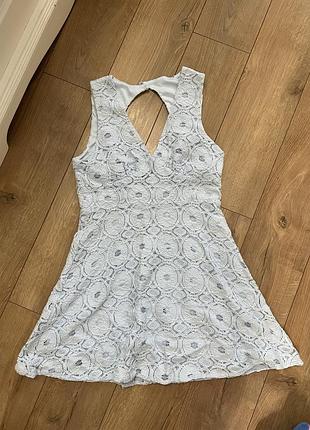 Плаття ніжно голубе