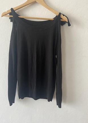 Кофта з відкритими плечима