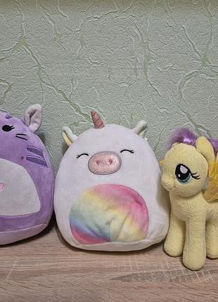 Лот пакет ярких игрушек