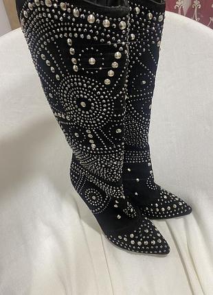 Сапоги на каблуку