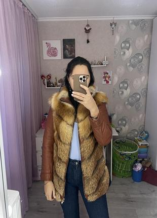 Шкіряна куртка з лисиці