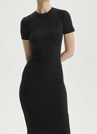 Базовое демисезонное платье