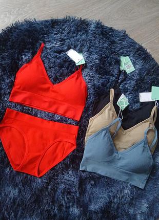 Комплект білизни в рубчик, топ + трусики!