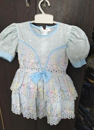 Святкова сукня для дівчина з квіточками