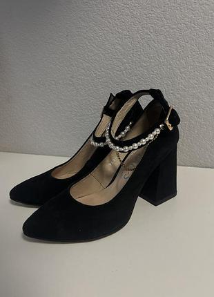 Замшеві каблуки