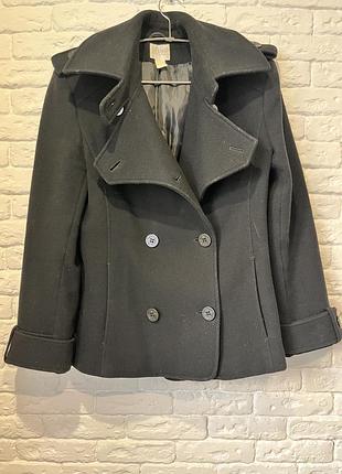 Чорне вовняне двобортне напівпальто