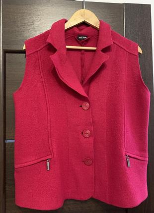 Жилетка натуральна вовна.