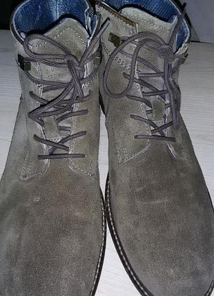 Bugatti (немеченица) - стильные замшевые демисезонные ботинки 45 г.