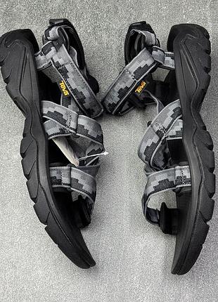 Босоніжки сандалі тева teva