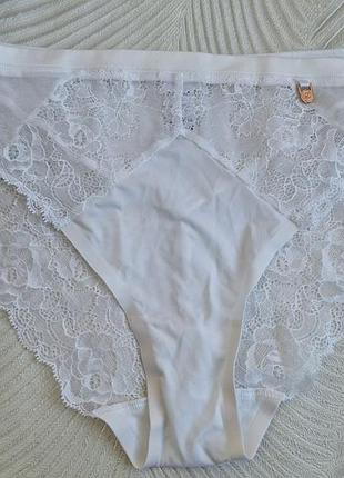 Белые кружевные трусики фирмы marks and spencer размер 12 английский