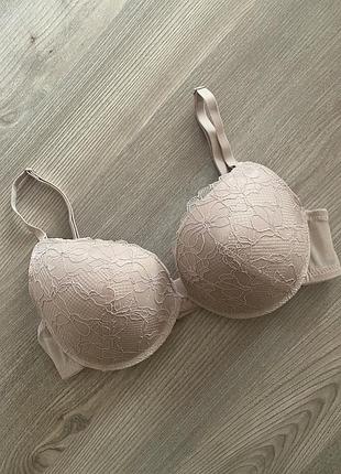 Пудровий мереживний бюст пуш ап primark
