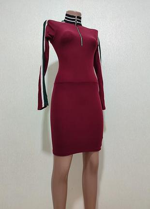 Стильное платье