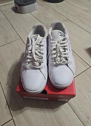 Чоловичі кросівки