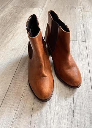 Чобітки шкіряні