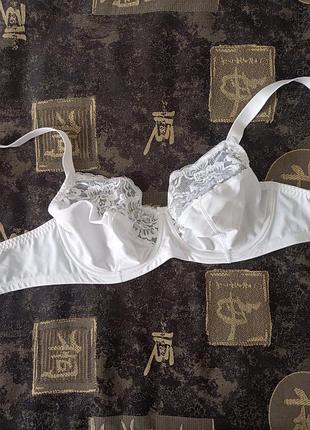 Бюстгальтер с кружевом белый р.38/dd 85/dd