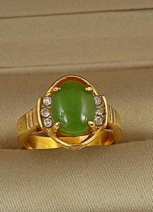 Кільце no name великий камінь нефрит шість цирконів золотисте