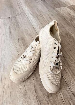 Продам кросівки