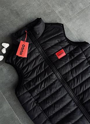 Жилетка hugo boss чорна