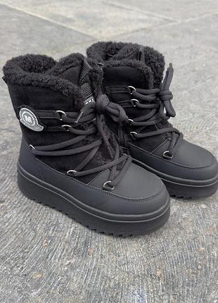 Зимові черевики на дівчинку